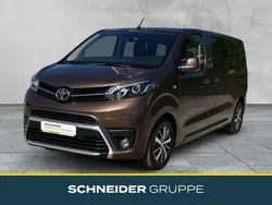Braun Gebraucht 2022 Toyota Verso Executive Van / Kleinbus | 38.490 €