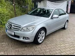 Grau Gebraucht 2007 Mercedes C200 Limousine | 10.900 €