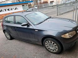 Silber Gebraucht 2006 BMW 116 Kleinwagen | 2.500 €