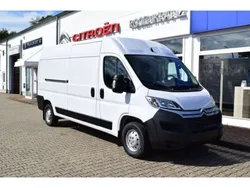 Eisweiß Gebraucht 2024 Citroën Jumper Van / Kleinbus | 32.130 € (Fairer Preis)