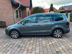 Indiumgrau Gebraucht 2016 VW Sharan Allstar Van / Kleinbus | 23.990 € (Etwas zu teuer)