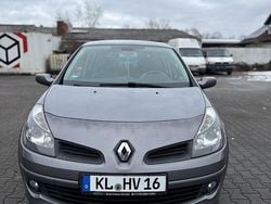 Grau Gebraucht 2008 Renault Clio II Dynamique Limousine | 2.400 € (Teuer)