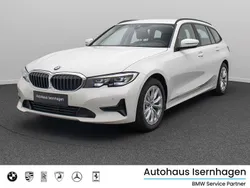 Alpinweiß uni300schwarz Gebraucht 2021 BMW 320 Advantage Limousine | 24.999 € (Superpreis)