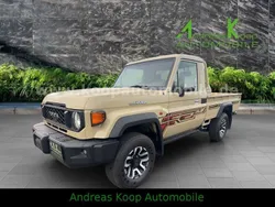 Beige Neu 2024 Toyota Land Cruiser SUV | 74.980 € (Fairer Preis)