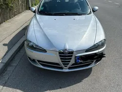 Silber Gebraucht 2005 Alfa Romeo 147 Distinctive Kleinwagen | 2.500 € (Fairer Preis)