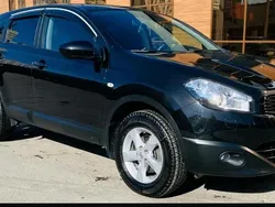 Schwarz Gebraucht 2012 Nissan Qashqai SUV | 8.499 €