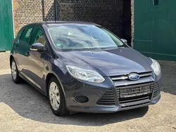 Grau Gebraucht 2013 Ford Focus Limousine | 4.990 € (Fairer Preis)