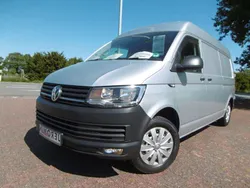 Silber Gebraucht 2016 VW T6 Van | 14.950 € (Etwas zu teuer)