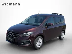 Rubellitrot metallic Gebraucht 2023 Mercedes 180 Progressive Limousine | 28.917 € (Fairer Preis)