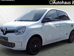 Quarzweiß Gebraucht 2023 Renault Twingo Techno Kleinwagen | 15.990 € (Etwas zu teuer)