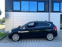 Schwarz Gebraucht 2014 BMW 220 Active Tourer Luxury Line Van / Kleinbus | 16.999 € (Fairer Preis)