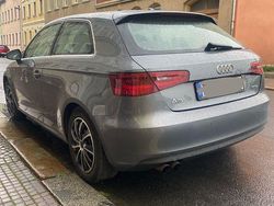 Grau Gebraucht 2014 Audi A3 Ambiente Limousine | 11.500 € (Fairer Preis)