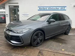 Grau Gebraucht 2025 VW Passat R-line Limousine | 49.900 € (Guter Preis)
