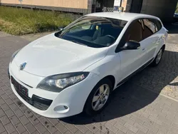 Weiß Gebraucht 2011 Renault Mégane III Limousine | 2.750 € (Fairer Preis)