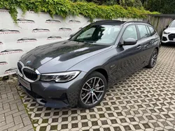 Grau Gebraucht 2022 BMW 330e Sport Line Limousine | 25.888 €