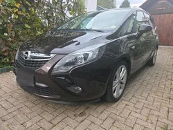 Violet Gebraucht 2017 Opel Zafira Tourer Van / Kleinbus | 7.900 €