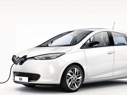 Weiß Gebraucht 2019 Renault Zoe LIMITED Kleinwagen | 9.499 € (Fairer Preis)