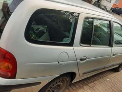 Gebraucht 2002 Renault Mégane GrandTour Kombi | 1.500 €