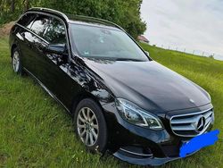 Schwarz Gebraucht 2013 Mercedes E200 Kombi | 15.200 €
