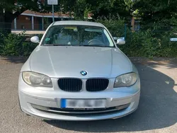 Silber Gebraucht 2008 BMW 116 Kleinwagen | 2.000 €
