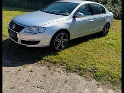 Silber Gebraucht 2005 VW Passat Limousine | 4.000 € (Etwas zu teuer)