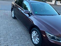 Rot Gebraucht 2018 VW Passat Coupé | 16.000 € (Fairer Preis)