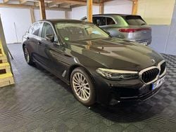 Saphierschwarzmetallic Gebraucht 2023 BMW 520 Limousine | 34.490 € (Guter Preis)