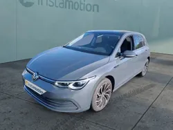 Grau Gebraucht 2021 VW Golf VIII Style Limousine | 21.530 € (Fairer Preis)