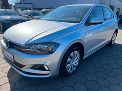 Silber Gebraucht 2019 VW Polo Comfortline Limousine | 12.799 € (Etwas zu teuer)