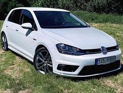 Weiß Gebraucht 2015 VW Golf VII LOUNGE Limousine | 13.777 € (Etwas zu teuer)
