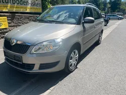 Beige Gebraucht 2011 Skoda Fabia Ambiente Kombi | 2.890 € (Fairer Preis)