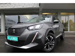 Grau Gebraucht 2021 Peugeot 2008 Allure SUV | 19.990 € (Etwas zu teuer)