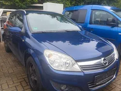 Blau Gebraucht 2008 Opel Astra Limousine | 2.200 € (Guter Preis)