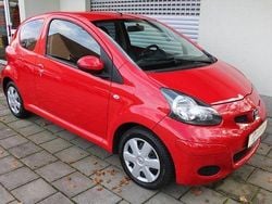 Rot Gebraucht 2011 Toyota Aygo Edition Kleinwagen | 3.950 € (Fairer Preis)