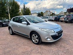 Grau Gebraucht 2012 Renault Mégane III Dynamique Limousine | 5.000 € (Fairer Preis)