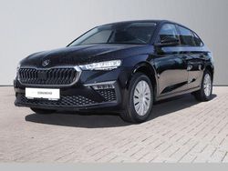 Schwarz Neu 2025 Skoda Scala Essence Kleinwagen | 22.860 € (Etwas zu teuer)