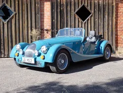 Blau Gebraucht 2023 Morgan Plus 4 Cabrio | 79.500 €
