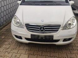 Weiß Gebraucht 2005 Mercedes A150 Avantgarde Kleinwagen | 2.500 € (Fairer Preis)