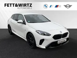 Alpinweiss Gebraucht 2024 BMW 120 M Sport Kleinwagen | 34.790 € (Superpreis)