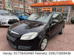 Schwarz Gebraucht 2009 Skoda Fabia Limousine | 2.990 € (Teuer)