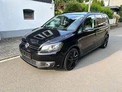 Schwarz Gebraucht 2012 VW Touran Van / Kleinbus | 7.999 € (Fairer Preis)