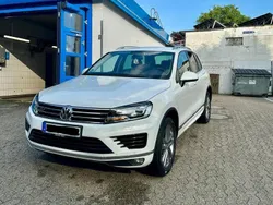 Weiß Gebraucht 2015 VW Touareg R-line SUV | 19.700 € (Fairer Preis)