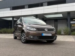 Braun Gebraucht 2011 VW Touran Van / Kleinbus | 5.300 € (Guter Preis)