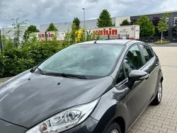 Grau Gebraucht 2015 Ford Fiesta SYNC Edition Kleinwagen | 5.500 € (Fairer Preis)