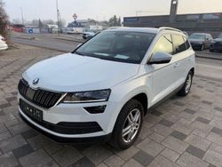 Weiß Gebraucht 2021 Skoda Karoq Clever SUV | 27.000 € (Etwas zu teuer)