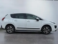 Weiss Gebraucht 2015 Peugeot 3008 Active SUV | 5.200 € (Superpreis)