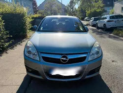 Silber Gebraucht 2007 Opel Signum Kombi | 1.600 €