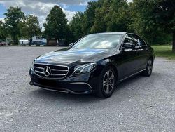 Schwarz Gebraucht 2018 Mercedes E300 Avantgarde Limousine | 30.999 € (Teuer)