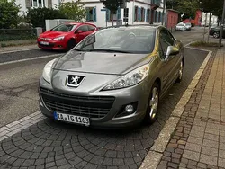 Grau Gebraucht 2011 Peugeot 207 CC Premium Cabrio | 3.700 € (Fairer Preis)