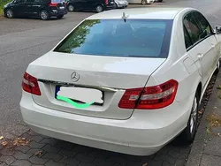 Weiß Gebraucht 2010 Mercedes E200 Limousine | 10.750 € (Fairer Preis)